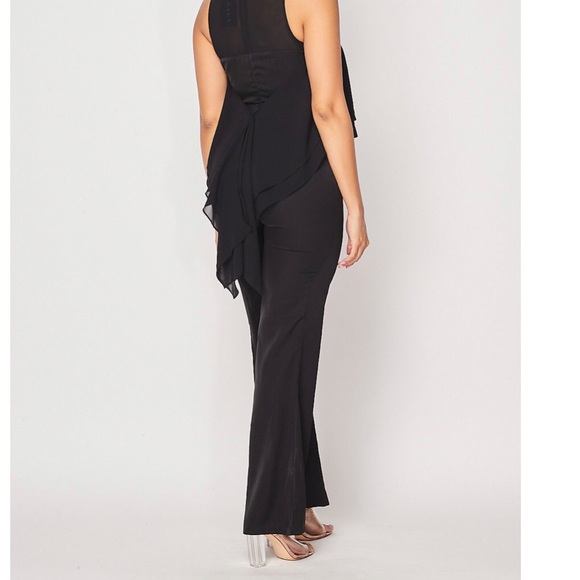 Clothes - Picture 3 of 4